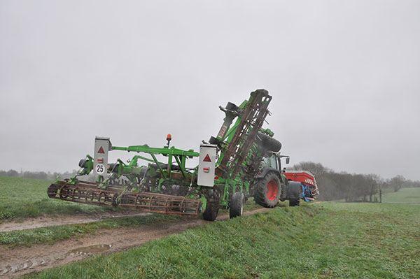 Pays de la Loire - Le Compil simplifie le travail du sol durablement